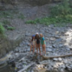 Meet your Posher, Claire